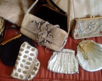 lots of vintage purses oh la la