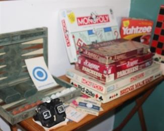 Board games and vintage View Master with slides.