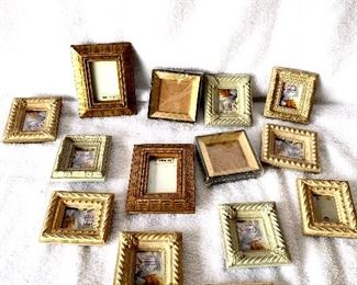 Lot of small frames