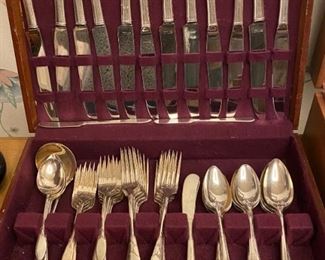 Community silverware set with serving pieces - Silver Plate - 68 pieces