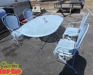 5 Piece Wrought Iron Patio Set, 4 Chairs. Table Umbrella Cast Iron Base