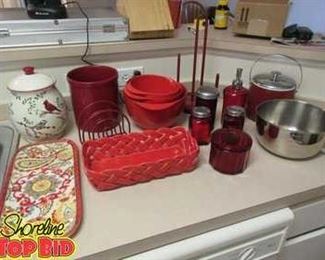 Kitchen Lot, Mixing Bowls, Salt and Pepper Shakers, Paper Towel Holder and More