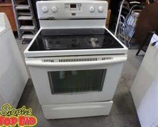 Maytag Electric Glasstop SelfCleaning Range, Working