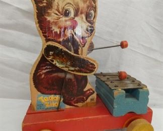 #752 FISHER PRICE TEDDY 