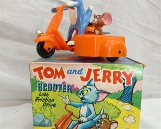 TOM & JERRY SCOOTER W/ SIDE CAR 