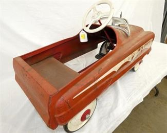 VIEW 4 BACKSIDE FIRE CHIEF PEDAL CAR 