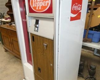 VIEW 3 SIDE VIEW DR. PEPPER MACHINE 