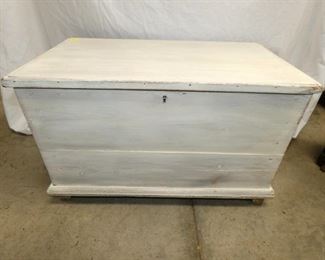 EARLY PAINTED BLANKET BOX 