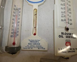 VIEW 2 CLOSEUP EARLY THERMOMETERS 