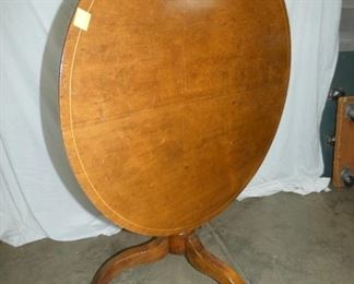 VIEW 2 EARLY TILT TOP TABLE 