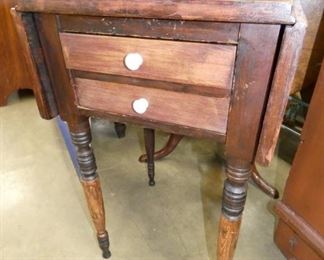 1800'S SMALL DROPLEAF TABLE W/ DRAWERS 