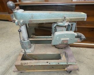 EARLY WORKING RADIAL ARM SAW 