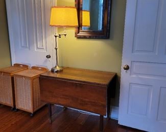 mirror: 26 x 20, lamp: 35"h, table: 29 x 36 x 50