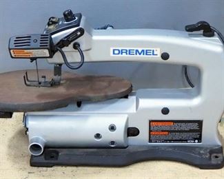 Dremel 16" Variable Speed Scroll Saw, Powers On, With Additional Blades