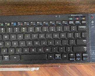 Samsung 65in HD LED TV Smart UN65F8000BF 34x57in