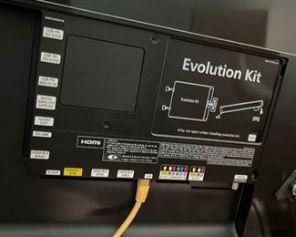 Samsung 65in HD LED TV Smart UN65F8000BF 34x57in