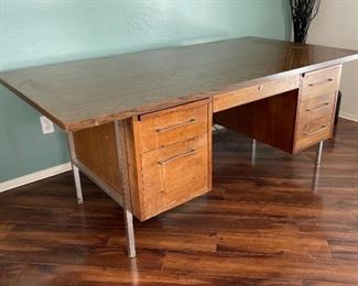 Vintage Jasper Executive Wood Desk 29x39x76 HxWxD