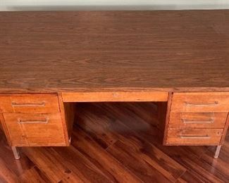 Vintage Jasper Executive Wood Desk 29x39x76 HxWxD