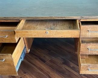 Vintage Jasper Executive Wood Desk 29x39x76 HxWxD