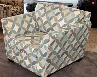 La-Z-Boy Contemporary Arm Chair 34x42x37in HxWxD