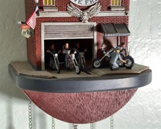 Bradford Exchange Freedom Choppers Motorcycle Garage Cuckoo Clock 16x8x7in HxWxD