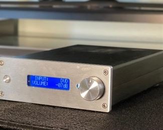 Custom Audio Source Signal Switch Digital preamp 2.5x7x12in HxWxD