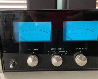 McIntosh MC-2505 Vintage Stereo Amplifier 5.5x16.25x14in HxWxD