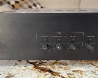 Dayton HPSA1000R Subwoofer Amp HPSA-1000R Amplifier 4x17.5x14 HxWxD