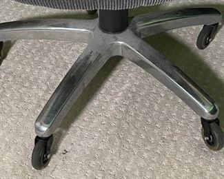 Bassett Executive Office Chair 48x28x27in HxWxD