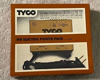 Tyco HO Electric Power Pack Box: 8in long