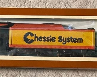 Tyco HO C&O Chessie System Locomotive & Tender in Box Box: 15in Long