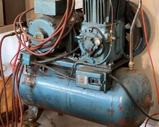 Huge 1956 5hp 220v Century Air Compressor 48x41x22in HxWxD