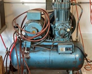 Huge 1956 5hp 220v Century Air Compressor 48x41x22in HxWxD