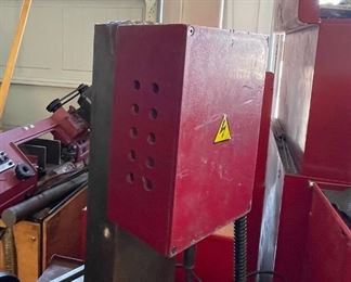 Mini Vertical Milling Drilling Machine AS-IS 24x23x22in HxWxD