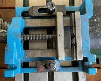 Machinist Vise Cross Travel Slide Machining Table 9x22x35in HxWxD