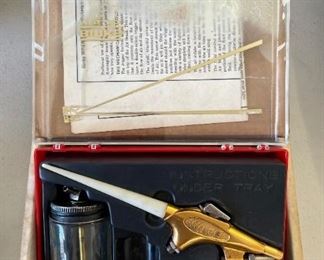 BINKS Wren Model B Airbrush Paint