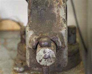 Antique Columbian 6in Machinist Vise Huge 12x9x26in 6in Jaws HxWxD