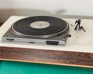 Sony 2250 Vintage Turntable TTS-2250 5x23x18in HxWxD