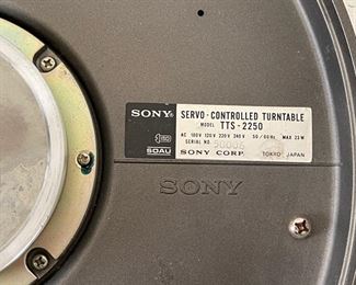Sony 2250 Vintage Turntable TTS-2250 5x23x18in HxWxD