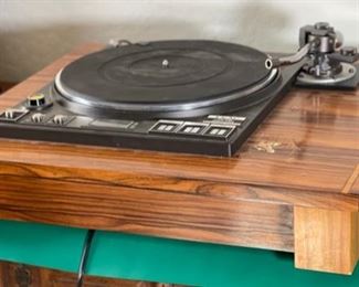 TEAC TN-400 Vintage Turntable AS-IS 4x22x20in HxWxD