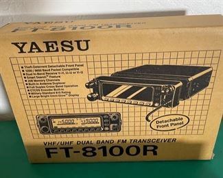 Yaesu FT-8100 Dual Band VHF/ UHF Transceiver FT-8100R Box: 3x14.5x10in HxWxD