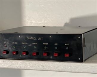 Amp/Speaker Switcher 4x15x12in HxWxD