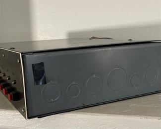 Amp/Speaker Switcher 4x15x12in HxWxD