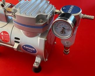 Rocker 500 Oil free Vacuum Pump new condition