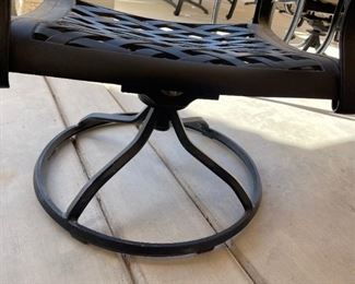 Outdoor Patio Table & 4 Swivel Chairs Cast Aluminum	30 x 39.5 x 59	HxWxD
