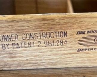 Vintage Jasper Executive Wood Desk	29x39x76	HxWxD
