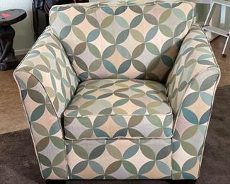 La-Z-Boy Contemporary Arm Chair	34x42x37in	HxWxD
