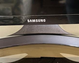 Samsung 48IN 1080P SMART HD TV UN48J520DAF	27X43IN	
