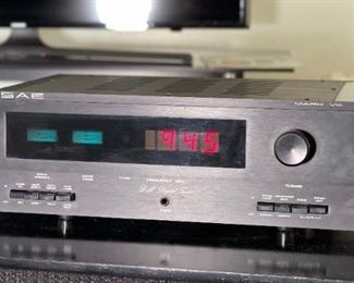 SAE Mark VIII FM Digital Tuner Vintage Mk 8	6x19x12.25in	HxWxD
