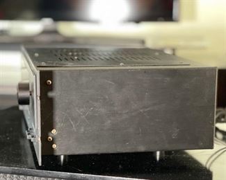 SAE Mark VIII FM Digital Tuner Vintage Mk 8	6x19x12.25in	HxWxD
